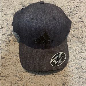Adidas heathered black hat